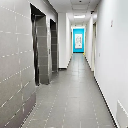 Magnet 2 Self Check In * Tirana